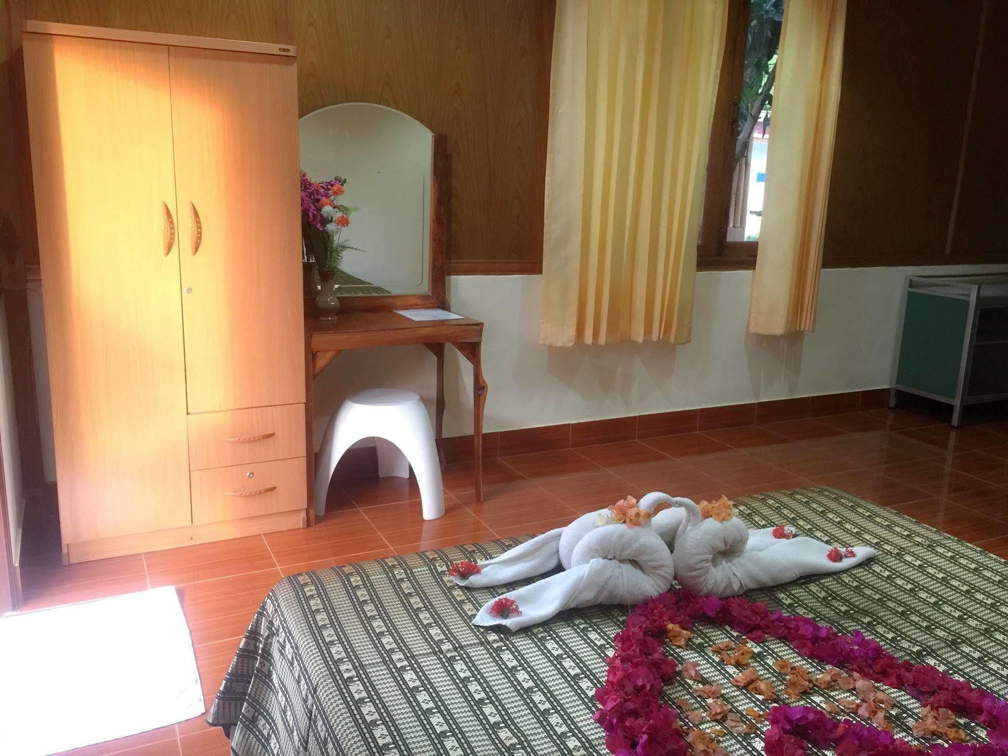 Poonsap Resort Ko Lanta Exterior foto