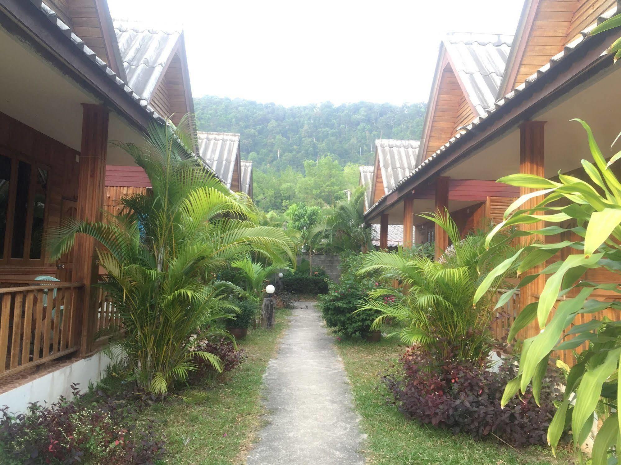 Poonsap Resort Ko Lanta Exterior foto